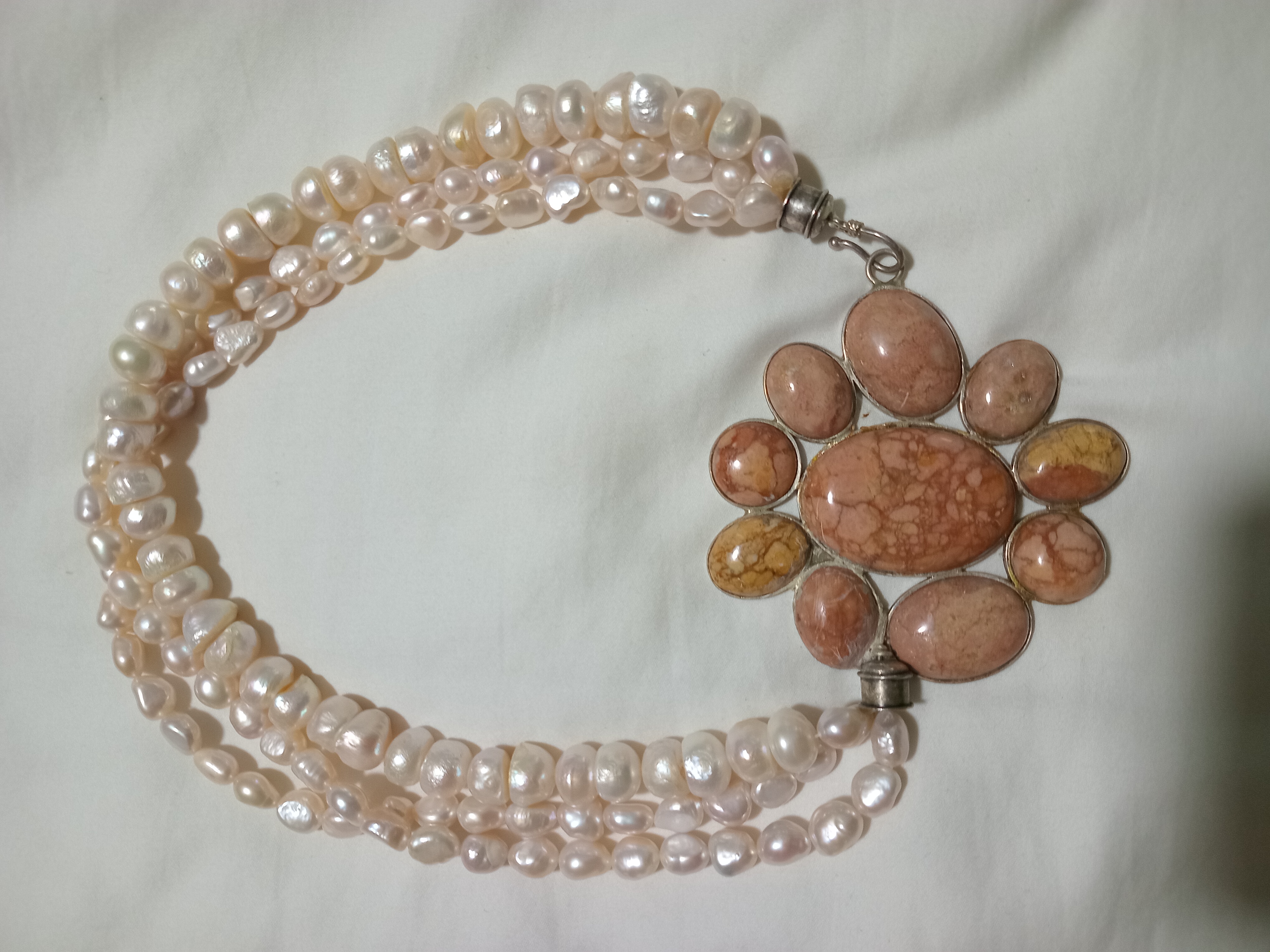 Vendo collar de mujer perlas de nacar