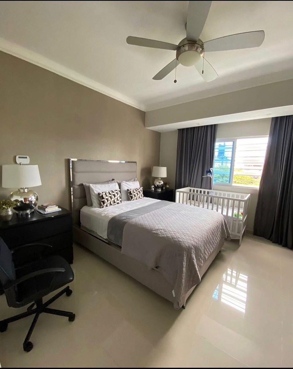 ALQUILO APARTAMENTO EN EVARISTO MORALES VACIO