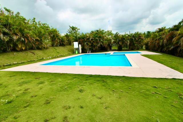 VENDO CASA TIPO TOWN HOUSE EN LA JACOBO MAJLUTA en República Dominicana