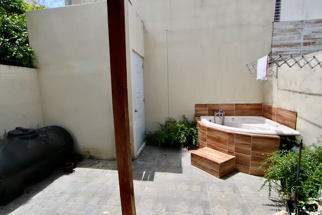 VENDO CASA TIPO TOWN HOUSE EN LA JACOBO MAJLUTA en República Dominicana