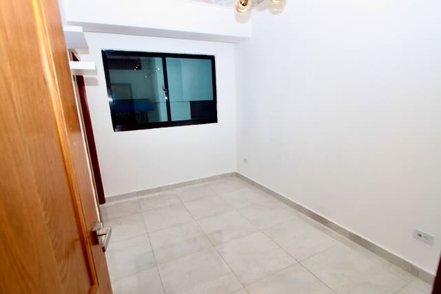 ALQUILO APARTAMENTO EN NACO en República Dominicana