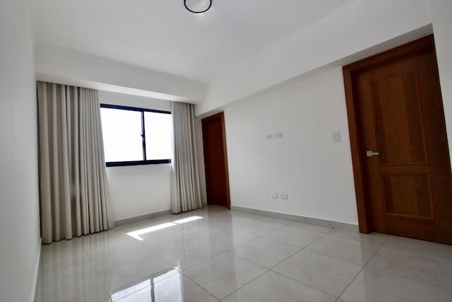 ALQUILO APARTAMENTO EN NACO en República Dominicana