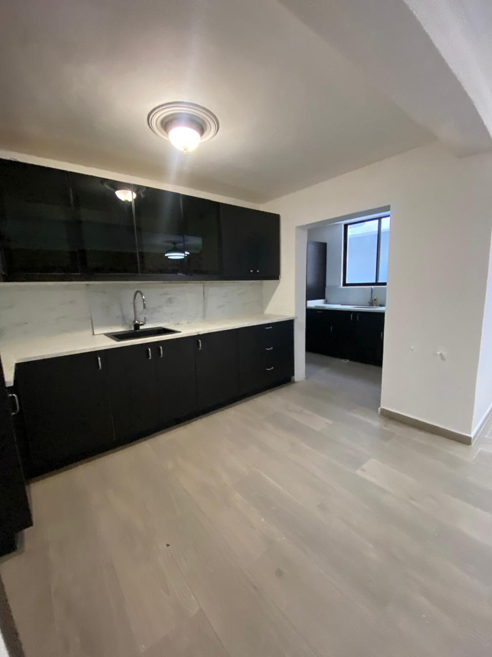 ALQUILO  APARTAMENTO EN SERRALLES UN 4 NIVEL en República Dominicana