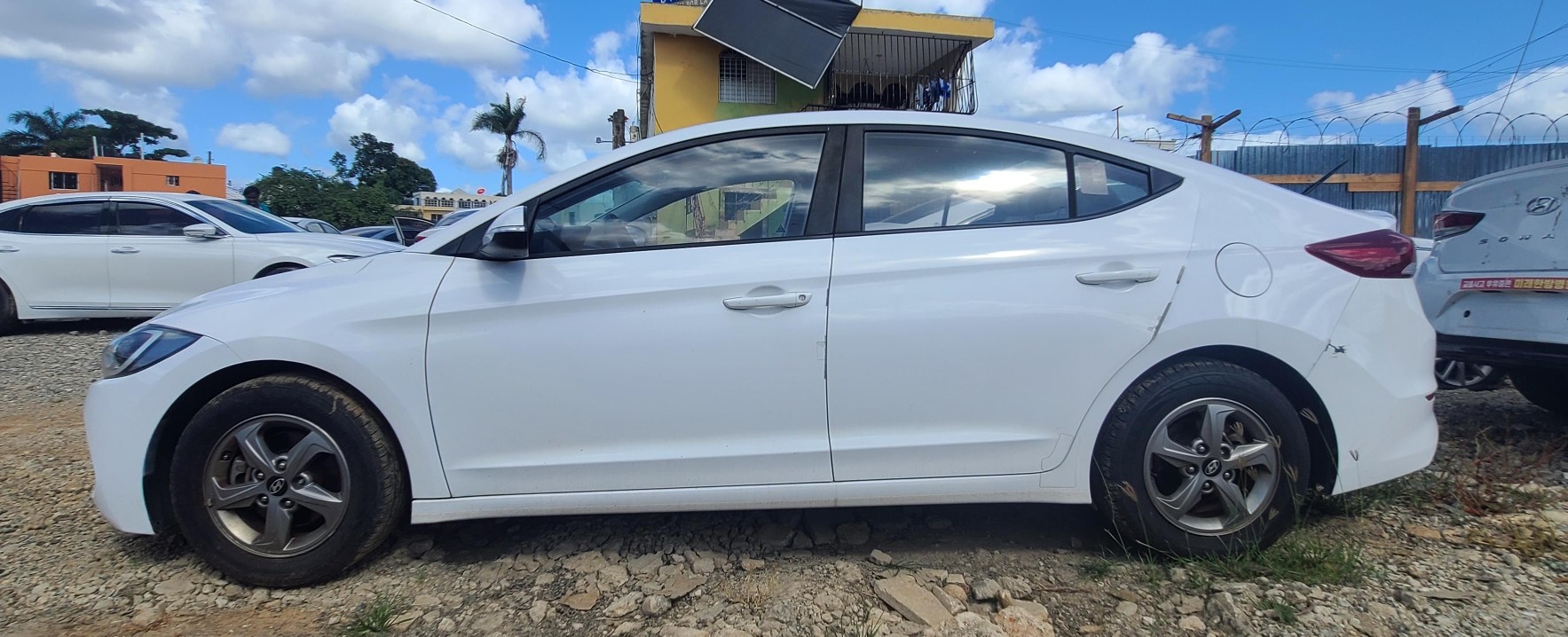 HYUNDAI AVANTE 2018 BLANCODESDE: RD$730,100.00