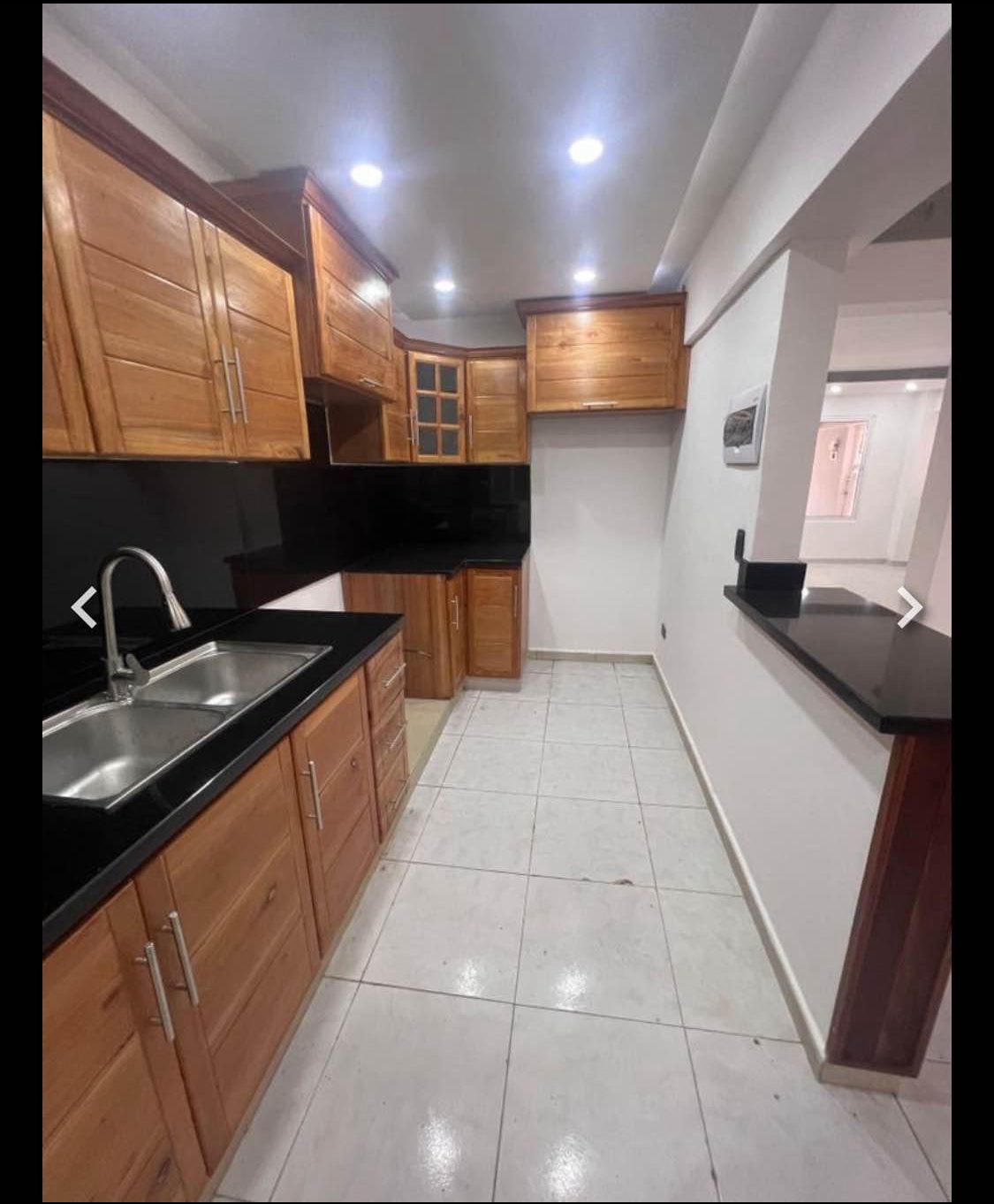CASA LISTA DE DOS NIVELES EN VILLAS DE SAN ISIDRO.