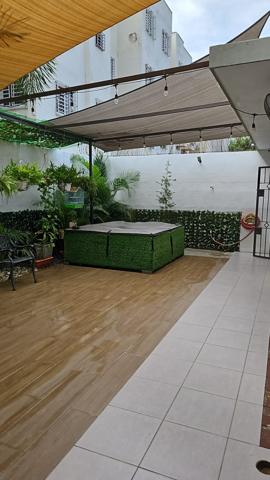 Casa en Venta de 2 niveles en Prado Oriental, Autopista de San Isidro, Santo Domingo Este.