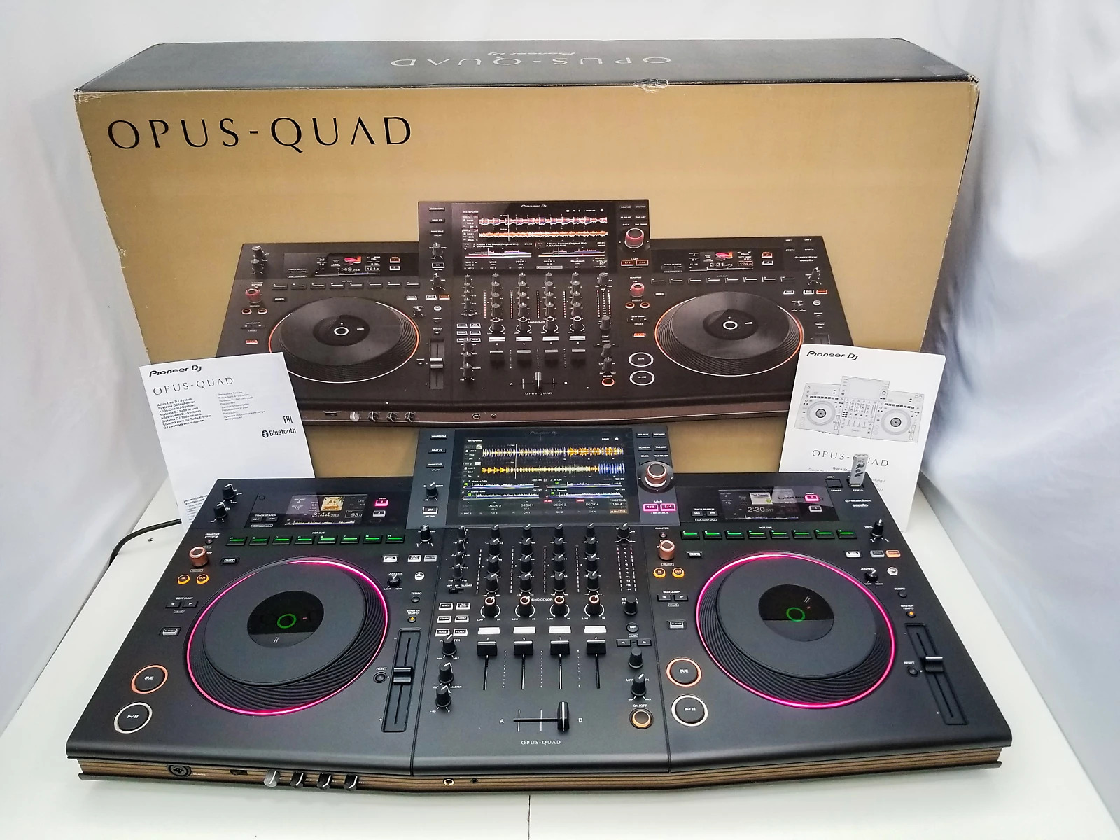 Pioneer DJ OPUS-QUAD, Pioneer DJ XDJ-RX3, Pioneer XDJ-XZ, Pioneer DJ DDJ-FLX10, Pioneer DDJ-1000, Pioneer DDJ-1000SRT, Pioneer DJ DDJ-REV7, Pioneer CDJ-3000, Pioneer DJ DJM-A9, Pioneer CDJ-2000NXS2, Pioneer DJM-900NXS2, Pioneer DJ DJM-V10-LF , Pioneer DJ DJM-S11, Pioneer CDJ-TOUR1 , Pioneer DJM-TOUR1 , Denon DJ Prime 4+ , Allen & Heath Xone:96, MODEL 1 PLAYdifferently , Rane Fou