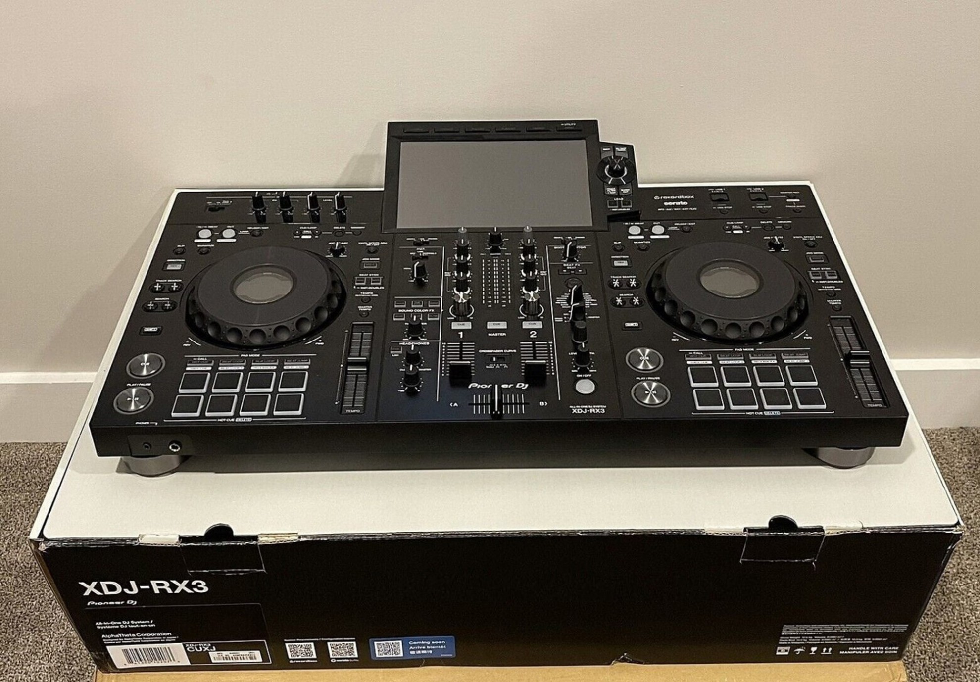 Pioneer DJ OPUS-QUAD, Pioneer DJ XDJ-RX3, Pioneer XDJ-XZ, Pioneer DJ DDJ-FLX10, Pioneer DDJ-1000, Pioneer DDJ-1000SRT, Pioneer DJ DDJ-REV7, Pioneer CDJ-3000, Pioneer DJ DJM-A9, Pioneer CDJ-2000NXS2, Pioneer DJM-900NXS2, Pioneer DJ DJM-V10-LF , Pioneer DJ DJM-S11, Pioneer CDJ-TOUR1 , Pioneer DJM-TOUR1 , Denon DJ Prime 4+ , Allen & Heath Xone:96, MODEL 1 PLAYdifferently , Rane Fou
