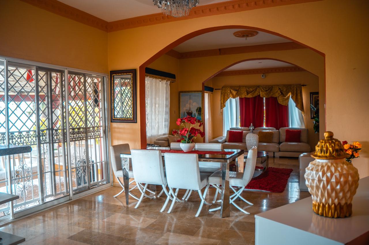 Villa Amueblada en Venta en Pedro Brand, con piscina, Santo Domingo Oeste.