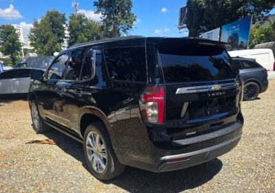 carros.charlies.dealer.chevrolet.tahoe_.highcountry.duramax.2023.us93000.negra_.4