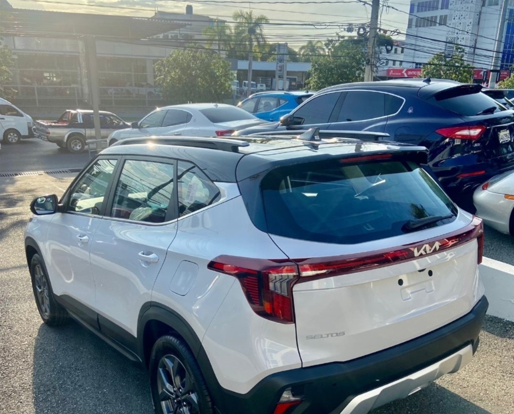 Carros, Jeepetas Y Camionetas, En Venta!