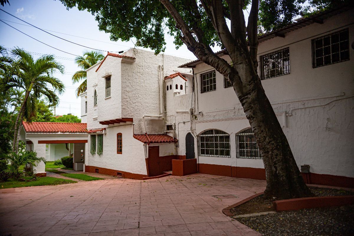 Formidable propiedad en el corazón de Gazcue. en República Dominicana