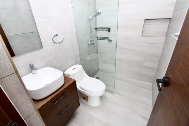 ALQUILO APARTAMENTO EN EVARISTO MORALES CON PISCINA en República Dominicana